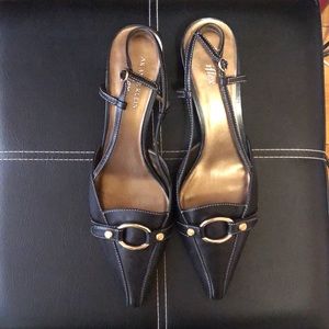 NWOT Anne Klein kitten heel sling backs